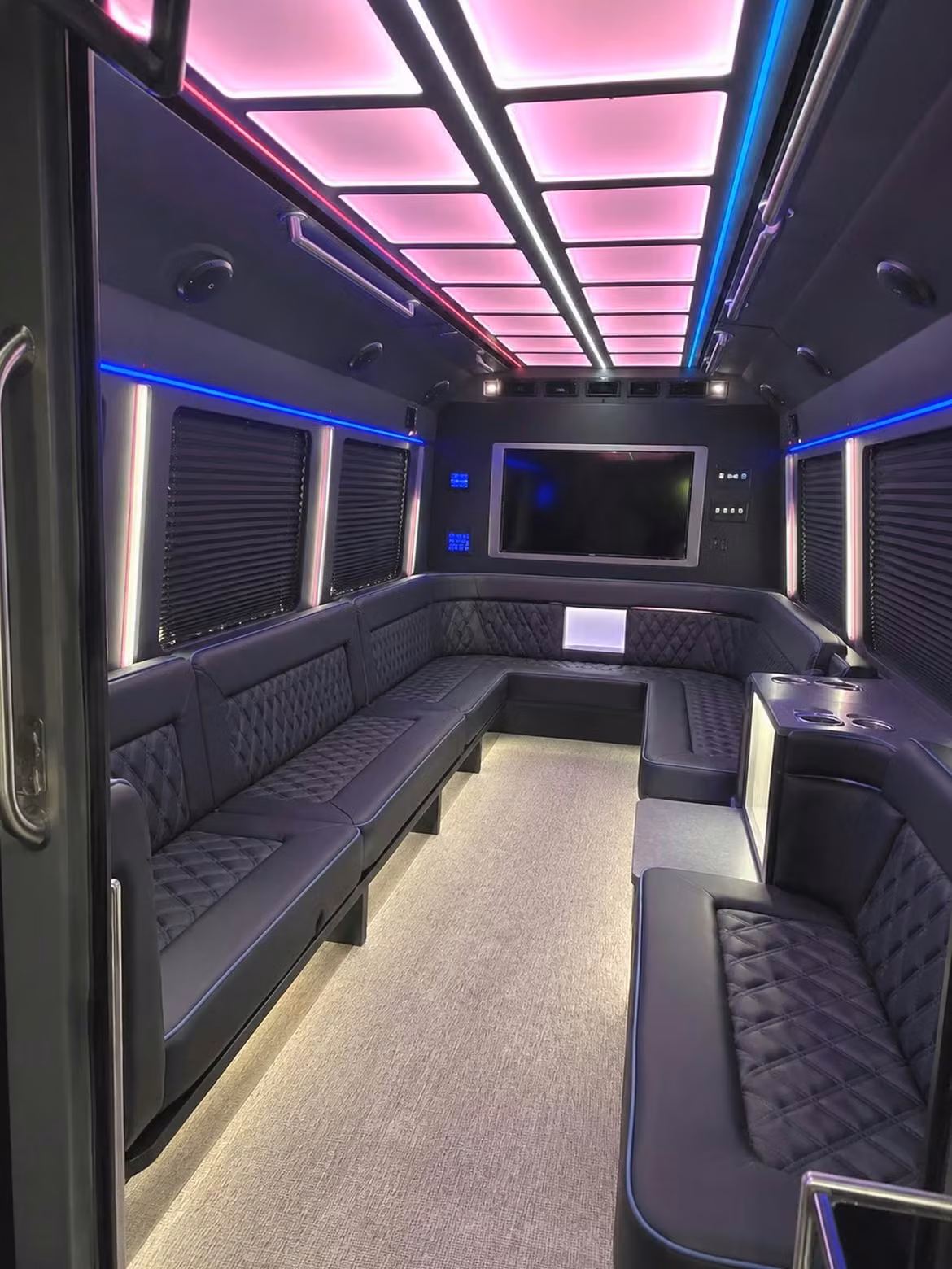 party buses for folsom groups headed to outdoor amphitheaters and festival grounds